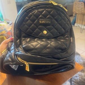 TushBaby Black Quilted Baby belt beg